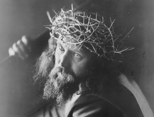 Representation of Christ from the Oberammergau Passion Play circa 1910 (image © F. Bruckmann A.-G., München / Library of Congress / CC attribution)