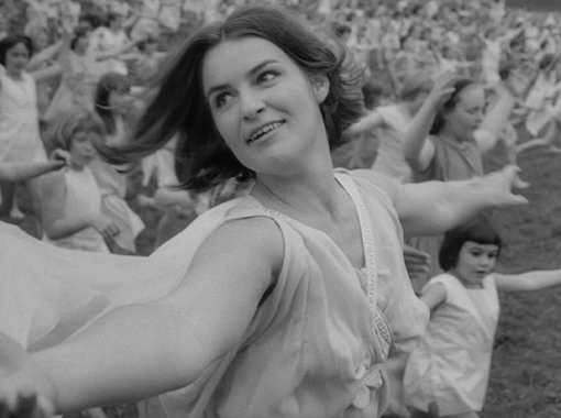 Vivian Pickles as Isadora Duncan in Isadora: The Biggest Dancer in the World (1966), part of The Great Passions. Image courtesy of BFI.